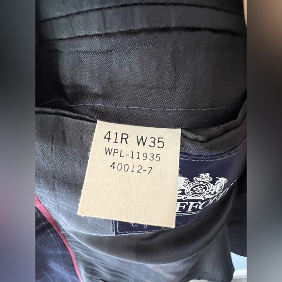 Stafford Navy Pinstripe Suit 41 regular - Picture 7 of 7